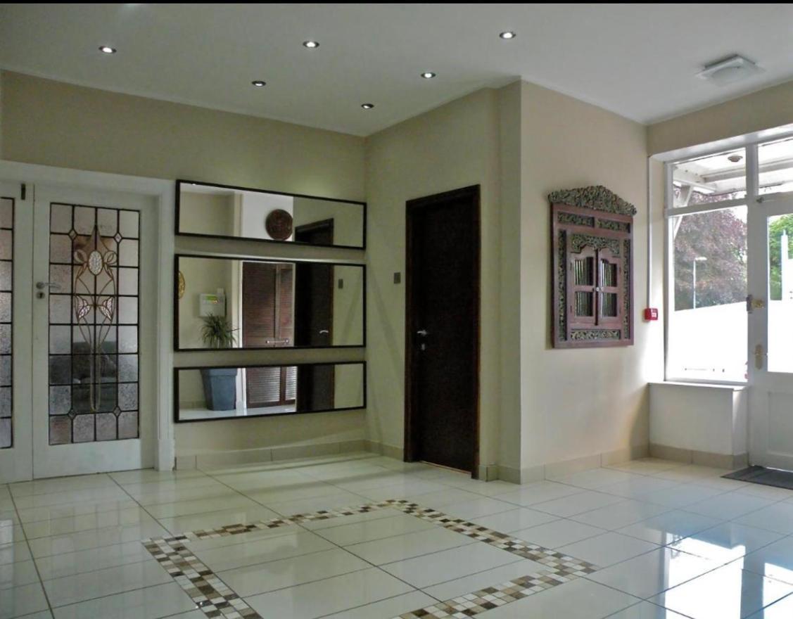 Park Crescent Hotel Manchester Luaran gambar